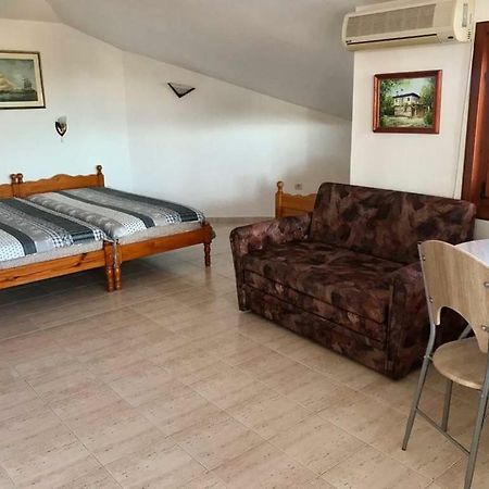 Студиа Мансарда Ненови Ahyolu Dış mekan fotoğraf